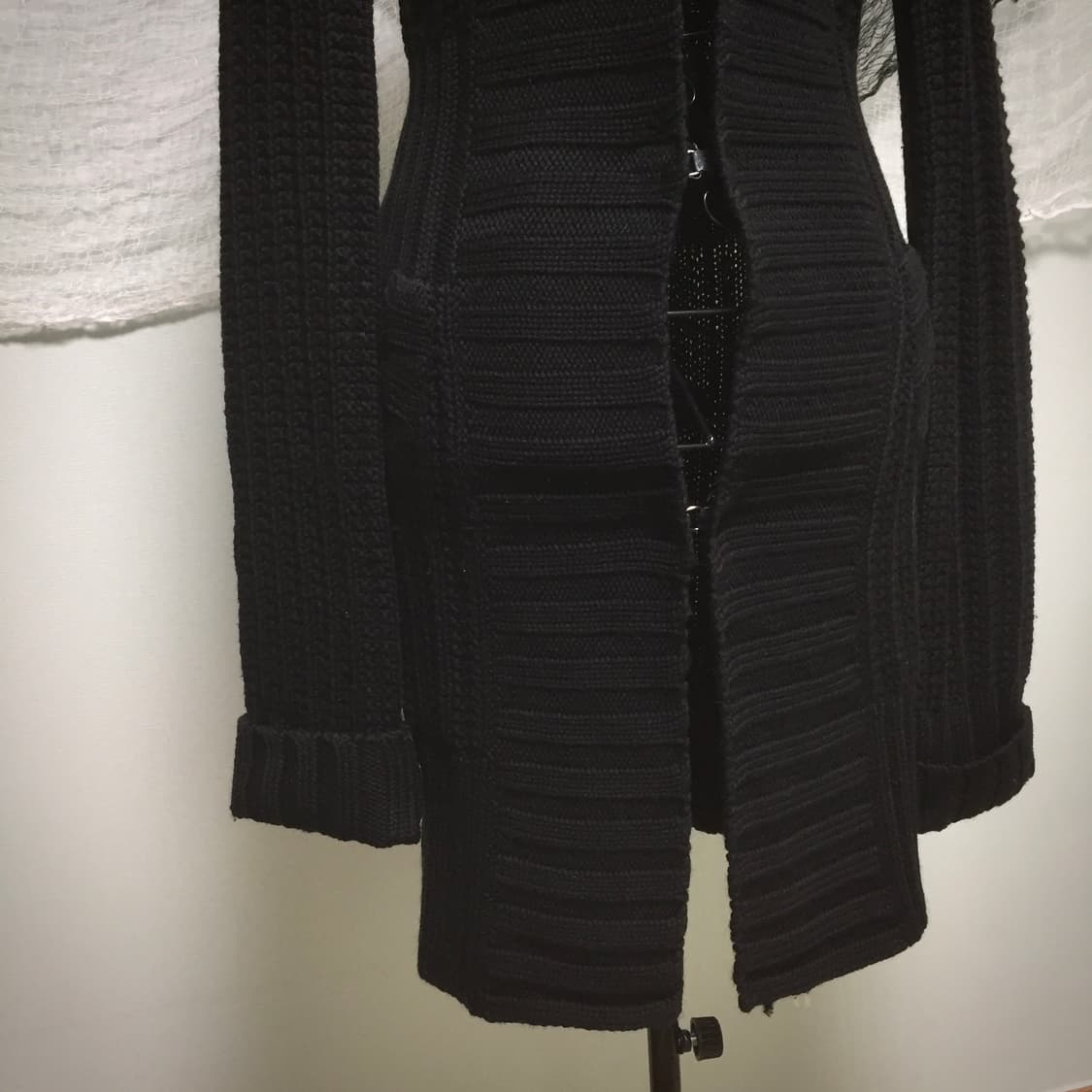 Armani  black button long knit cardigan 상품이미지3