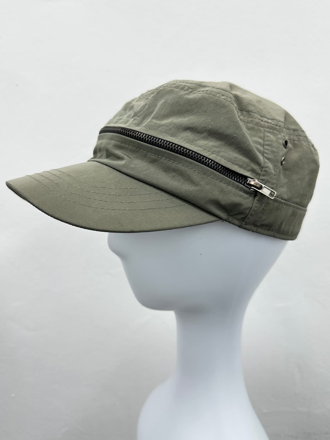 Vintage khaki zipper detail nylon cap  상품이미지5