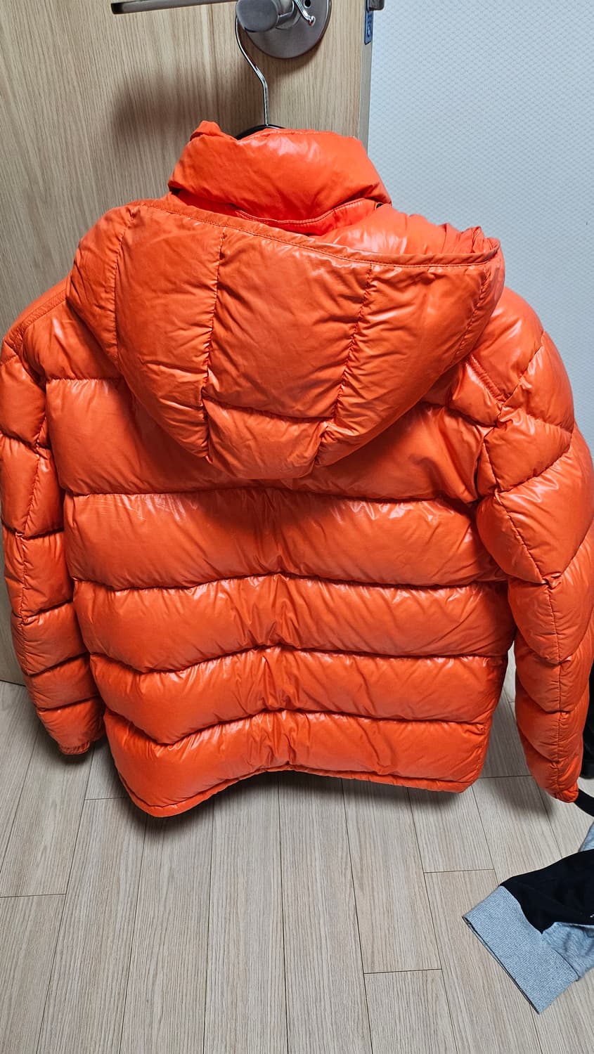 몽클레어 마야 오렌지 4호 패딩 점퍼 상품이미지2