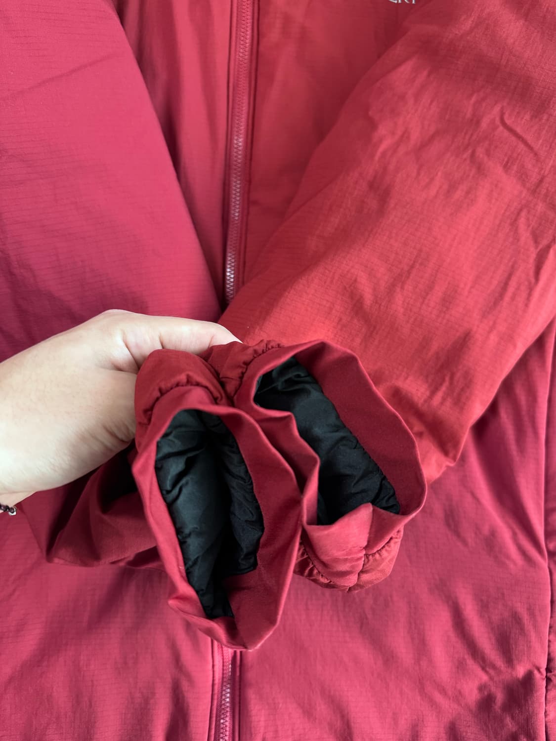 (SS급) 아크테릭스 아톰 AR 후디 보르도 상품이미지8