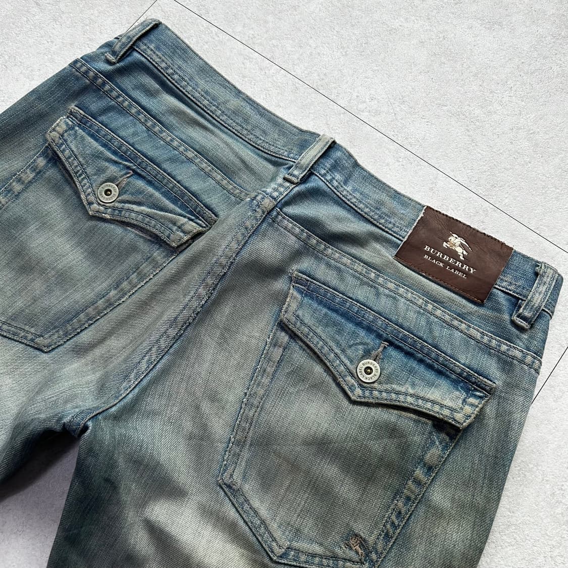 90s 버버리 블랙라벨 세미 부츠컷 데님 31 상품이미지8