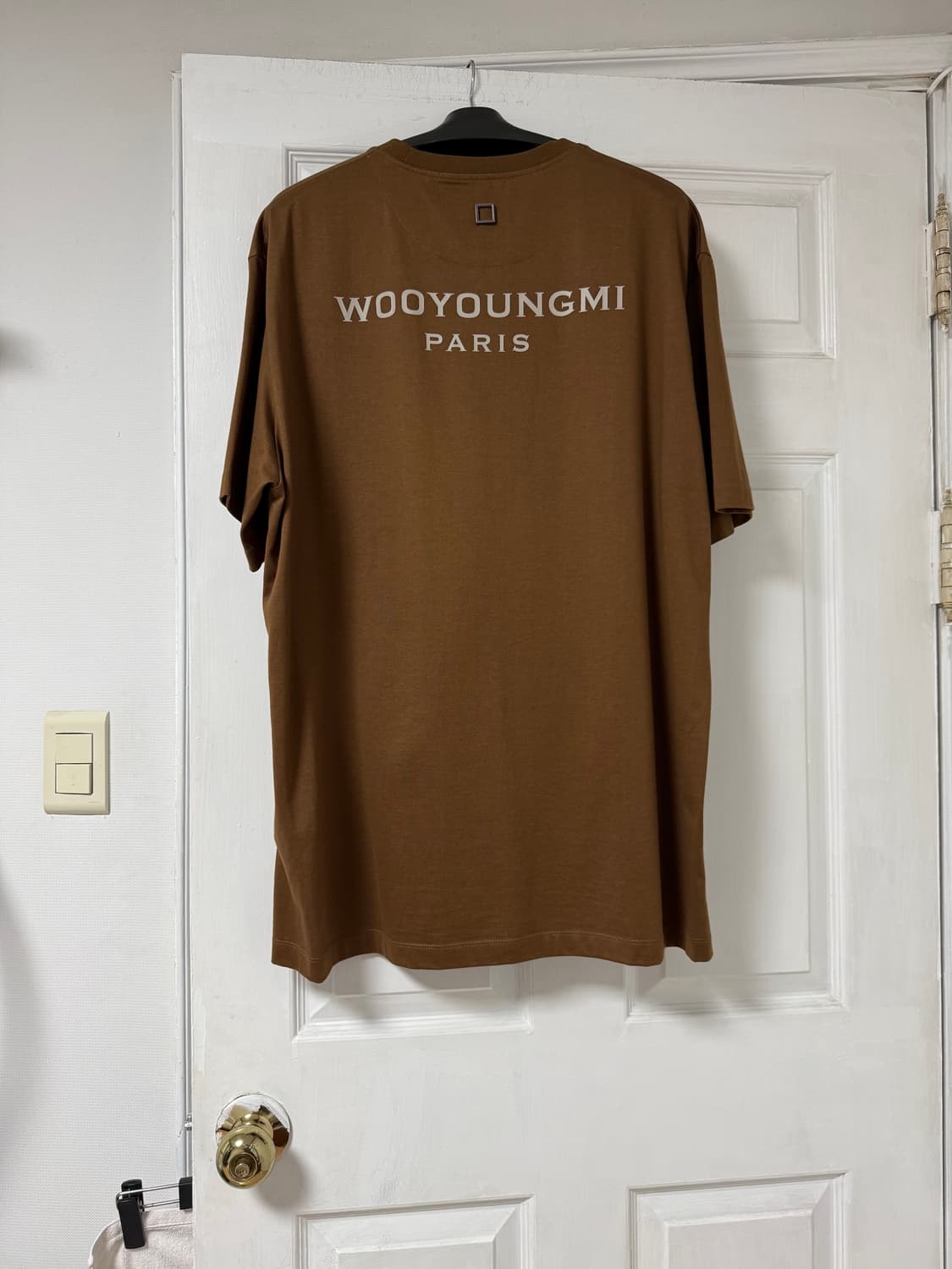 (52) 25w 우영미 브라운 코튼 백로고 티셔츠 상품이미지1
