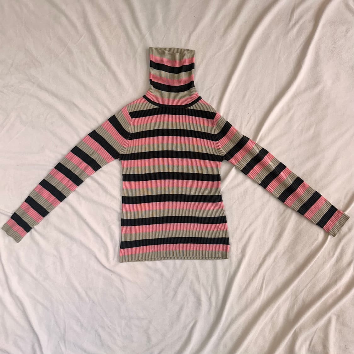 줄무늬 골지 목폴라 니트 상품이미지1