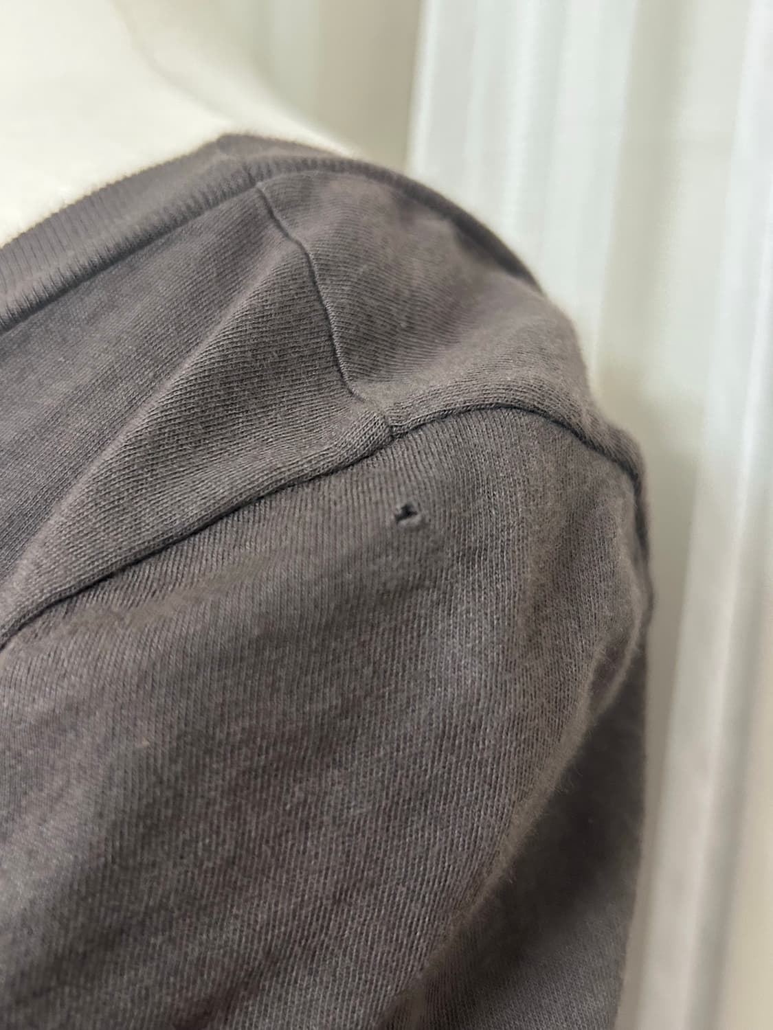 스크랩북 펑크 스컬패턴 뒷트임 반팔 탑 상품이미지4