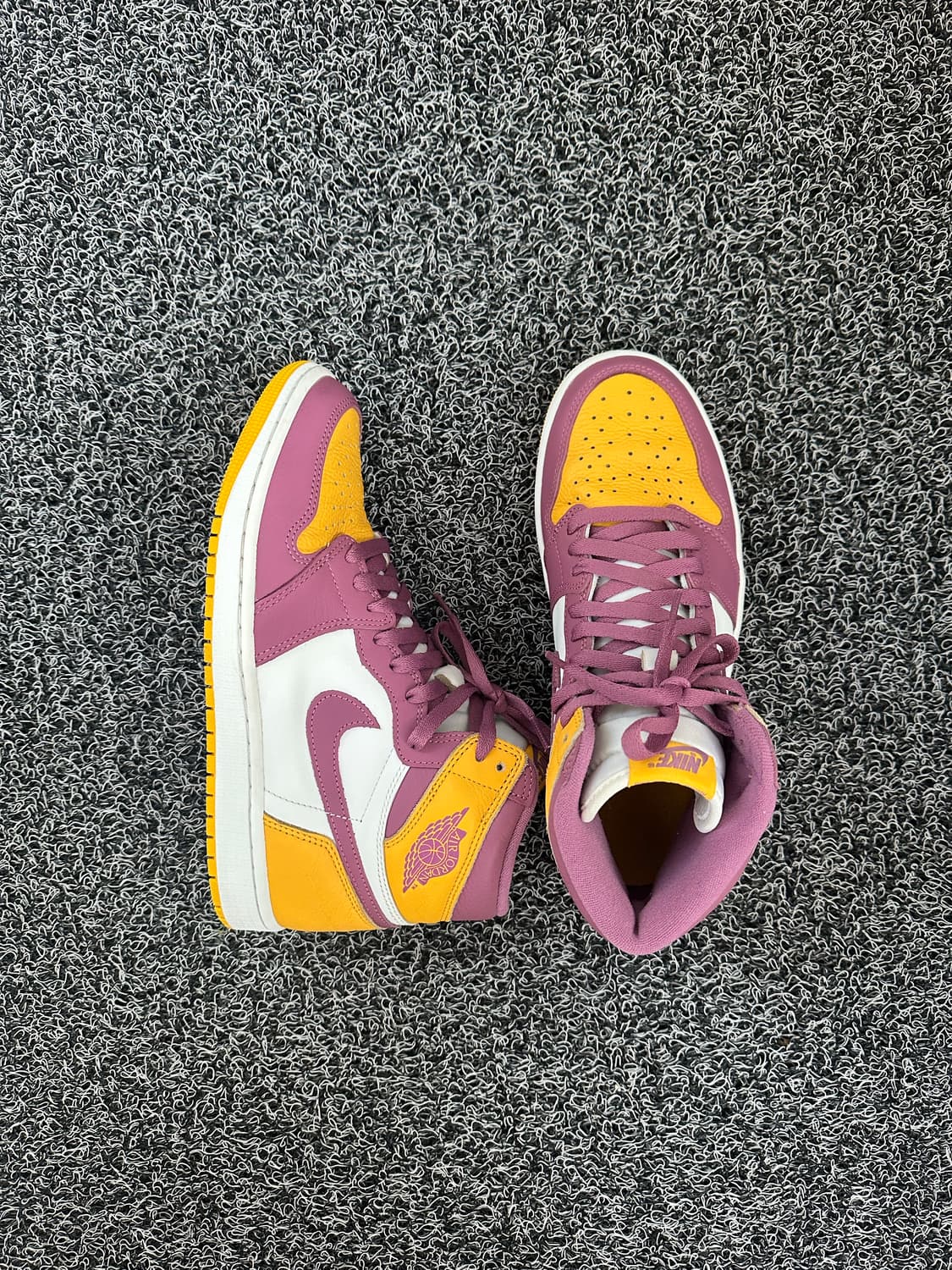 나이키 에어 조던 1 High 퓨전 레드 270 상품이미지3