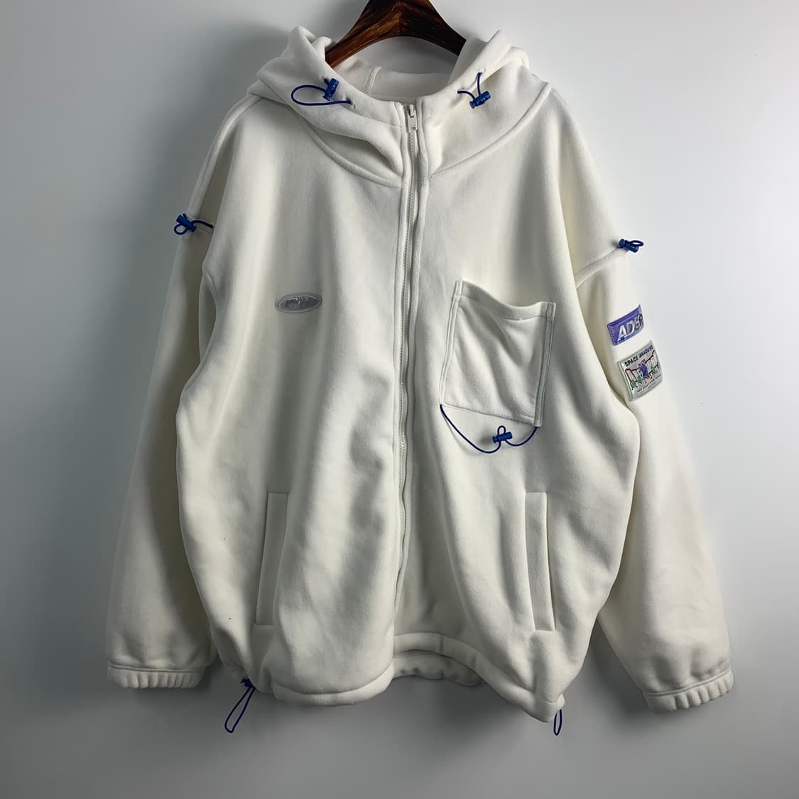 아더에러 화이트 플리스 후드집업 상품이미지2