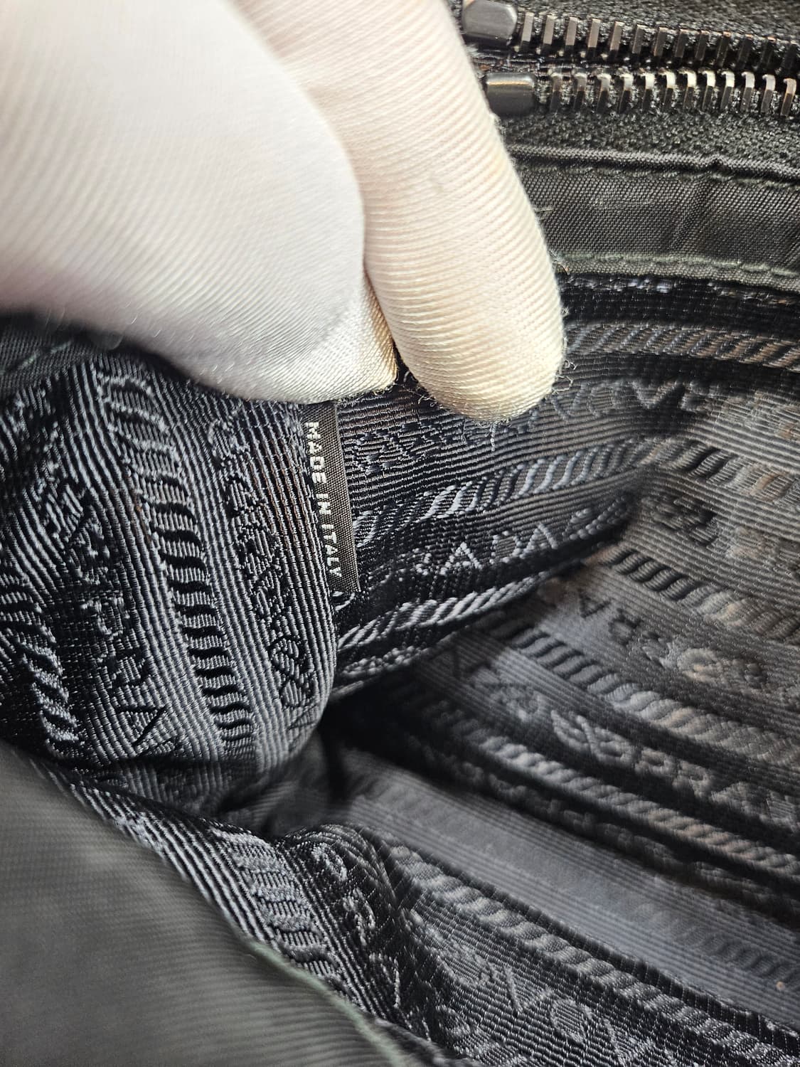 [정품]프라다 삼각 로고 멀티 크로스백 메신저백 2VD034 상품이미지7