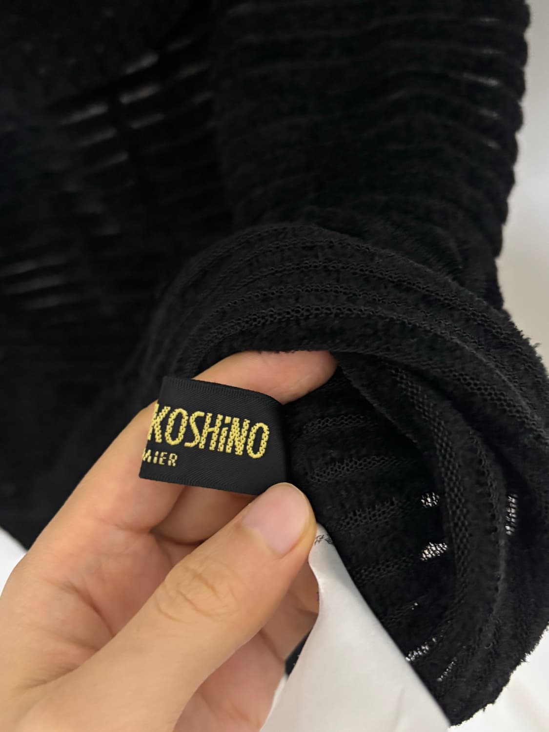 히로코 코시노 오프숄더 니트 상품이미지3