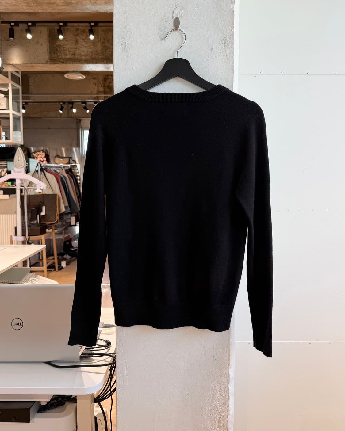 쟈딕앤볼테르 블랙 러브 캐시미어 니트  상품이미지7