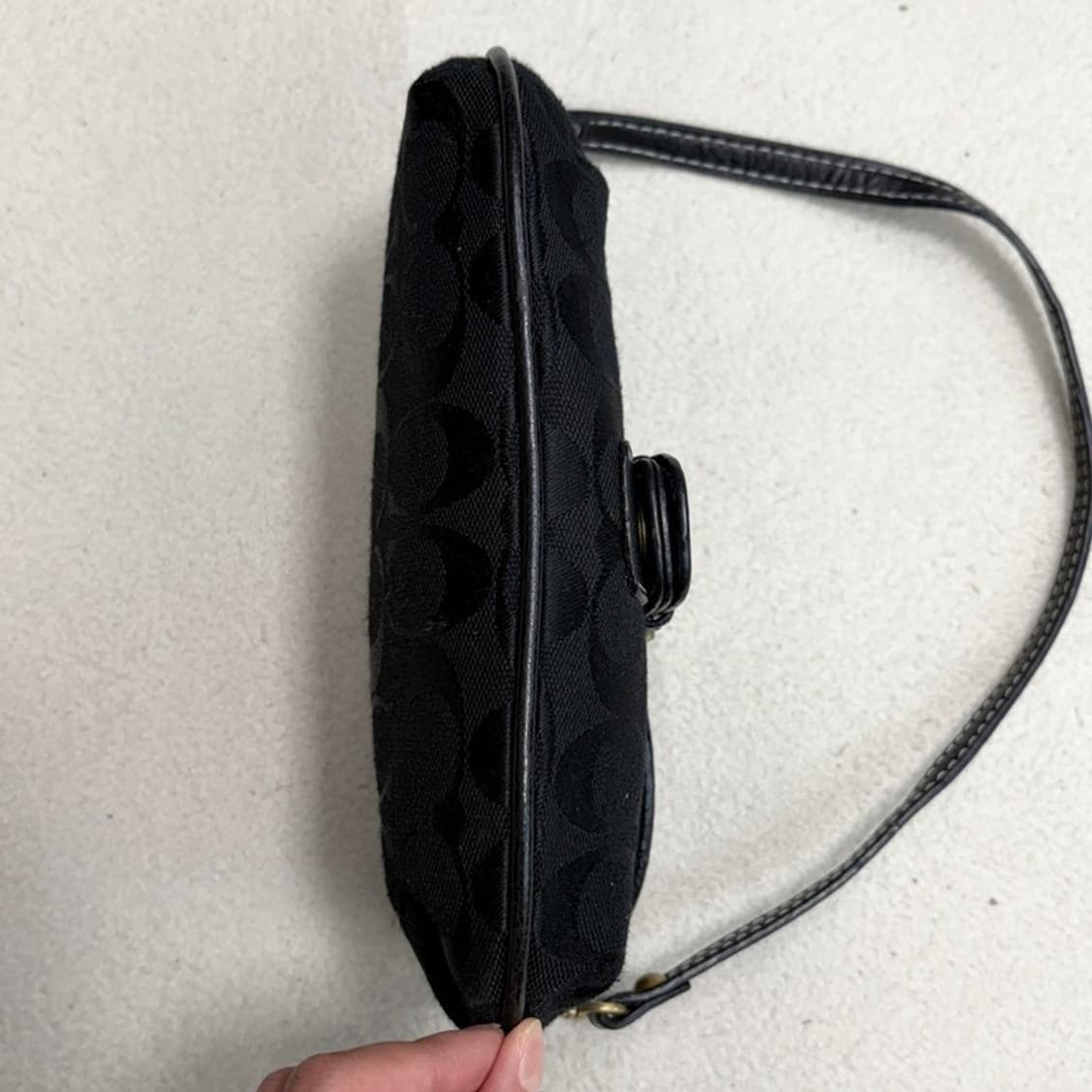 COACH 빈티지 시그니처 블랙 호보 숄더백 상품이미지5