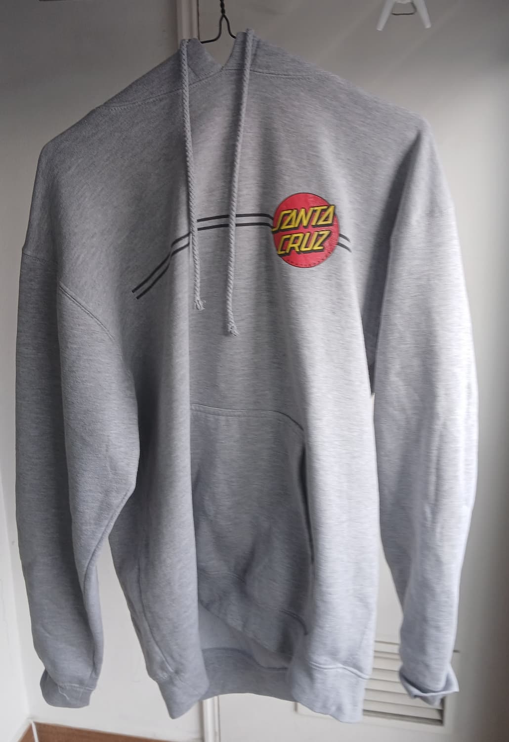 산타크루즈 그레이 후드티 상품이미지3