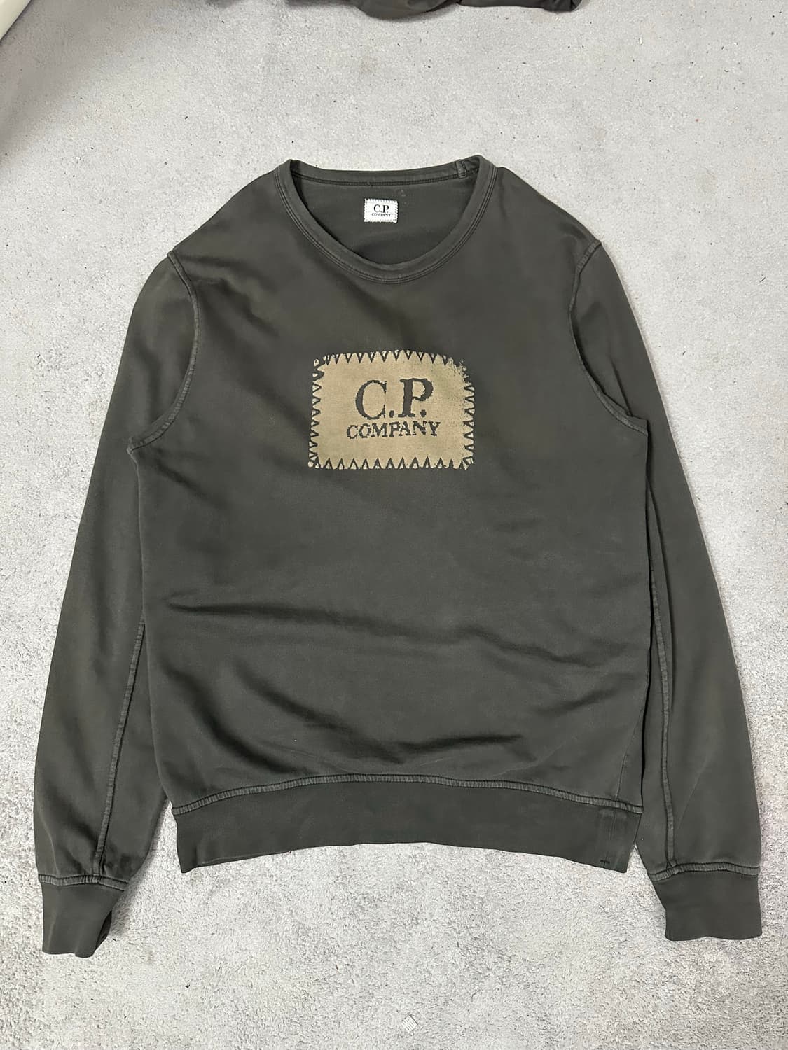 씨피컴퍼니 롱슬리브 M(90-95) 정품 상품이미지2