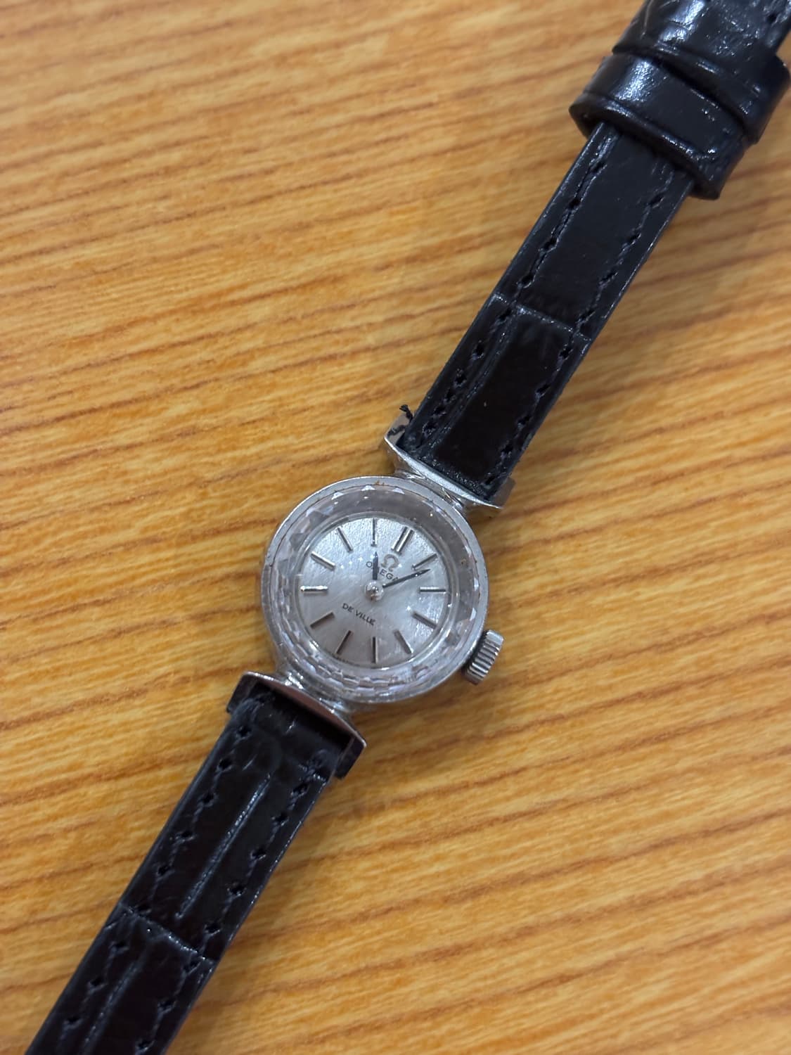 오메가 드빌 다이아몬드 컷 여성용 시계 상품이미지5