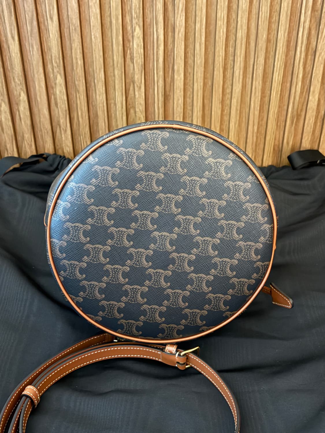 셀린느 클라라백 상품이미지4