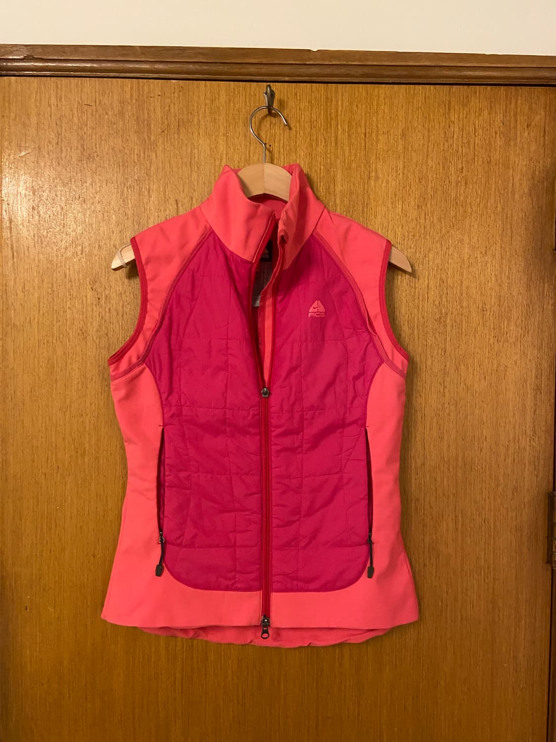 나이키 ACG 핑크 조끼 상품이미지1
