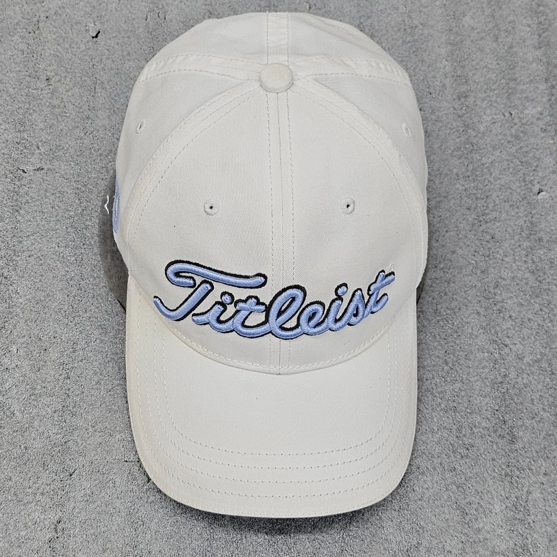 타이틀리스트 Pro V1 골프 모자 화이트 상품이미지1
