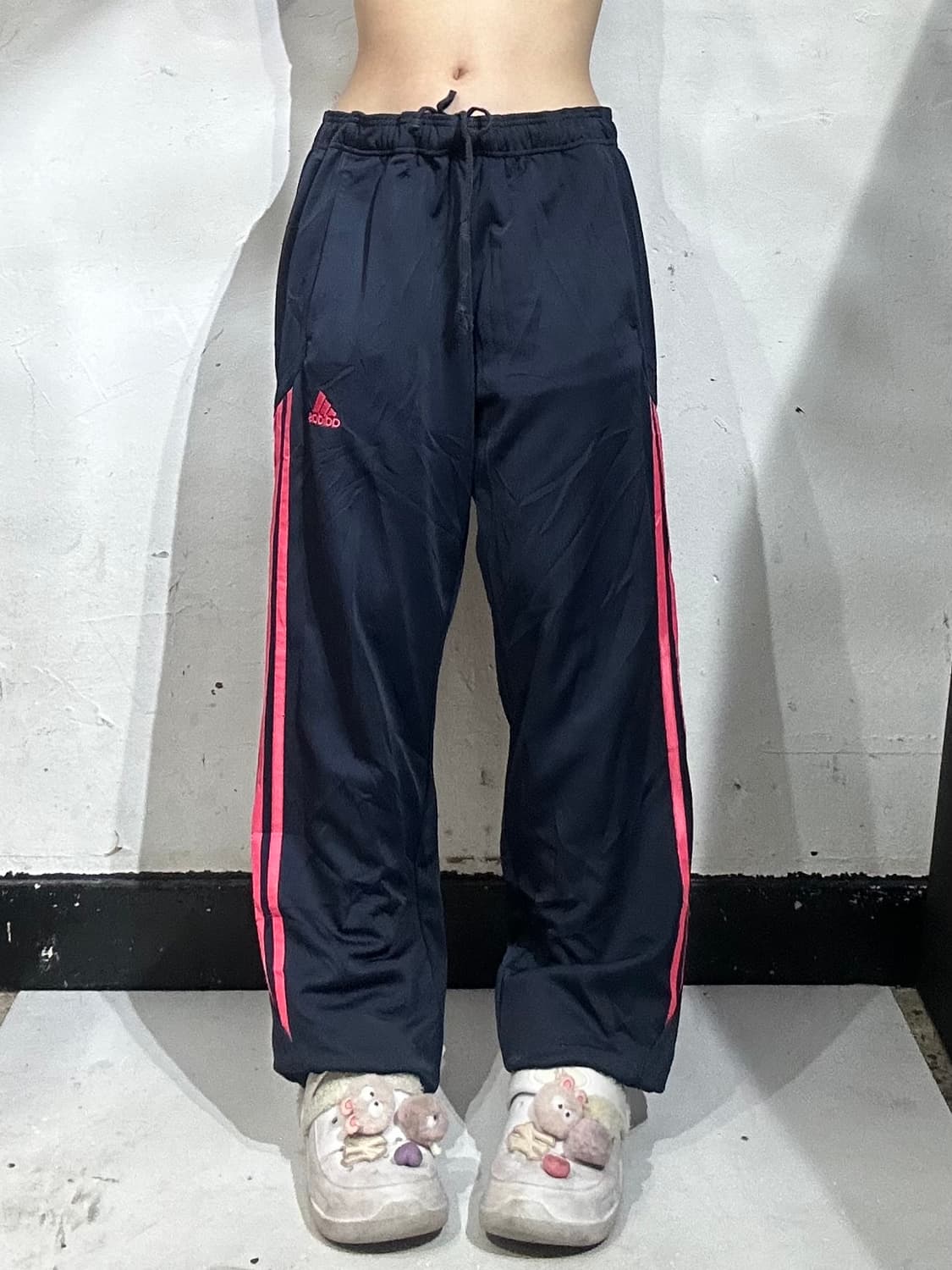 아디다스 핑크 삼선 네이비 와이드 트레이닝 팬츠 M  상품이미지2