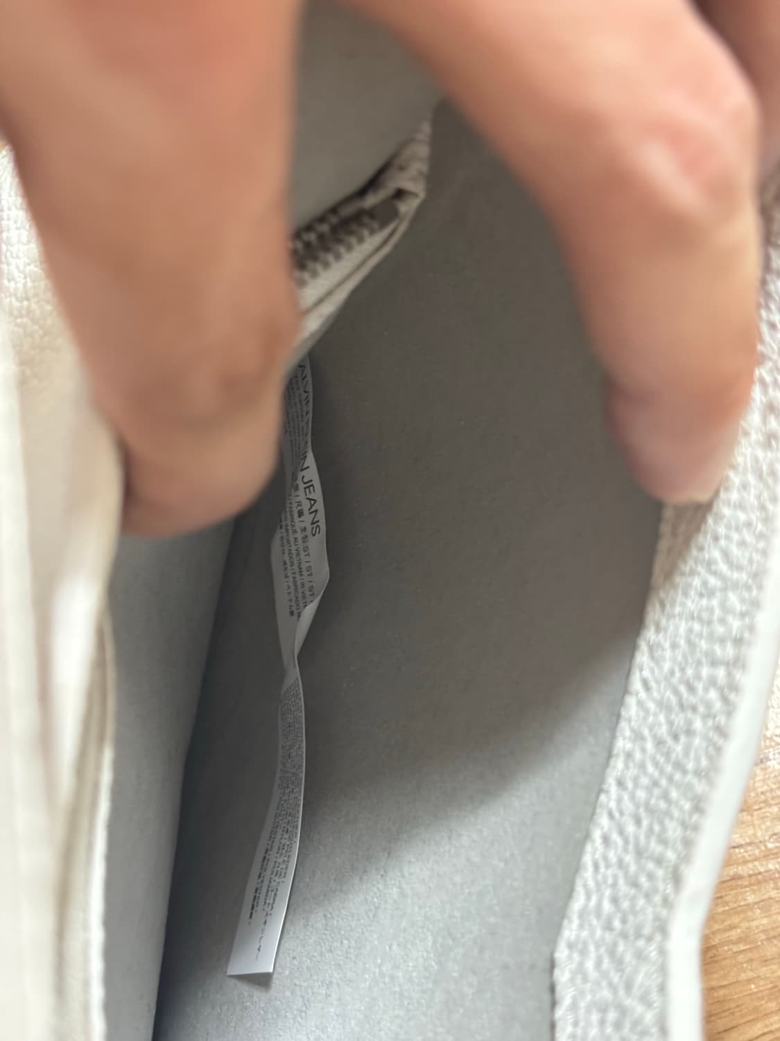 Calvin Klein Jeans 화이트 가방 상품이미지7