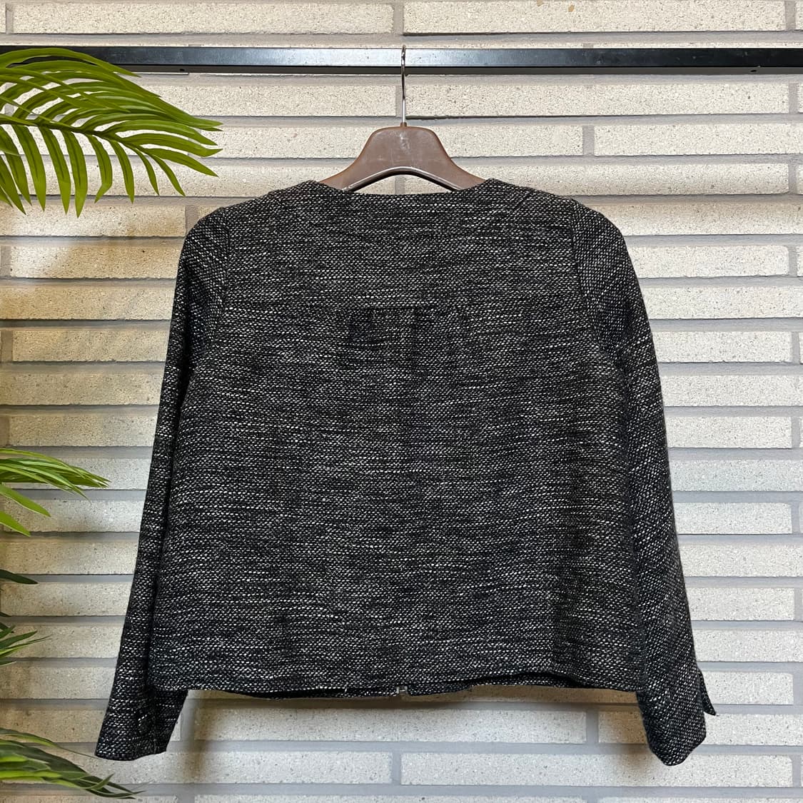 JPN VINTAGE 숏 트위드 집업자켓 이중 플랩 골드지퍼 디테일 블랙 상품이미지3