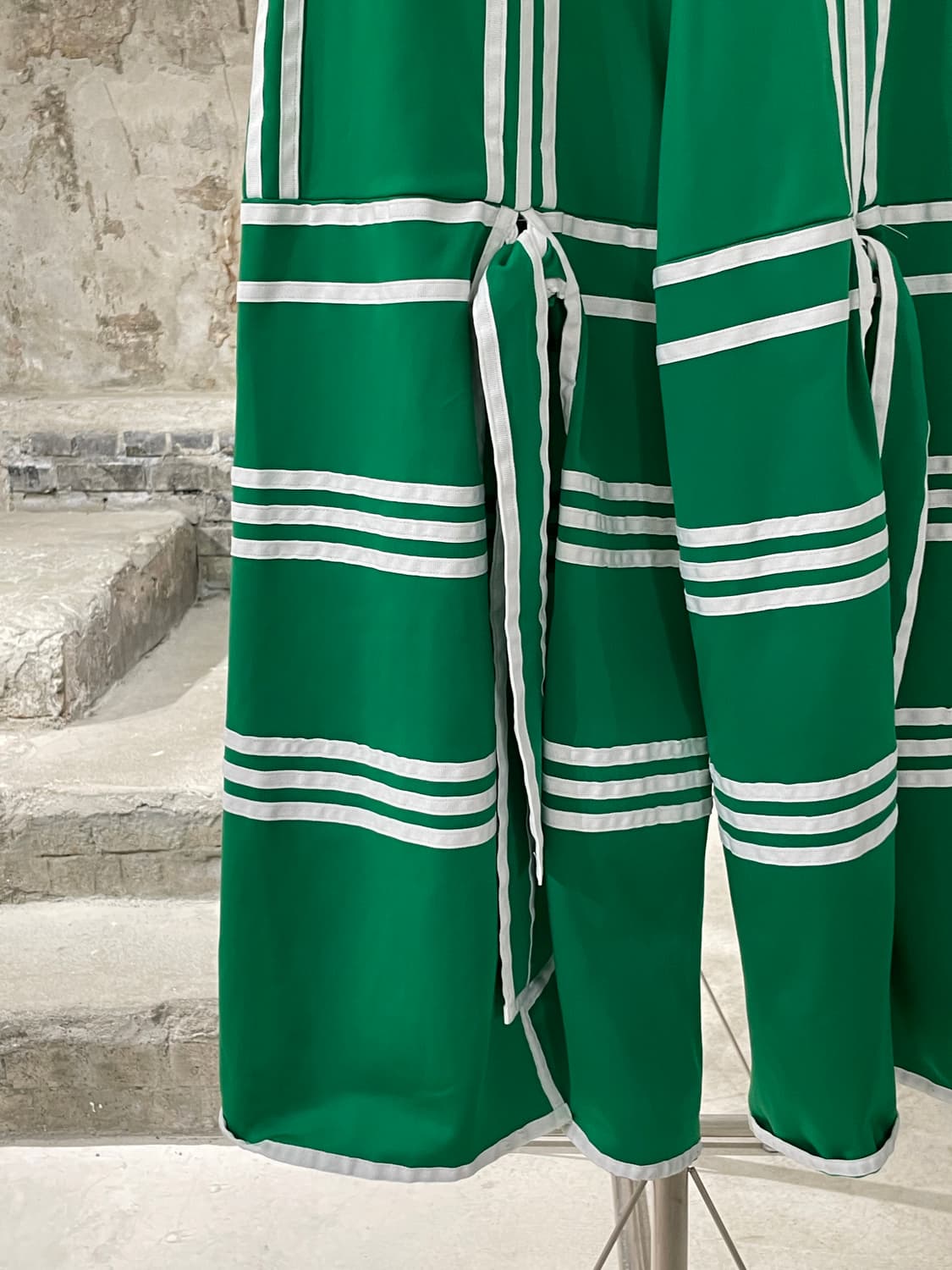 아디다스 x 최지원 그린 스트링 니 플레어 트랙 팬츠 상품이미지4