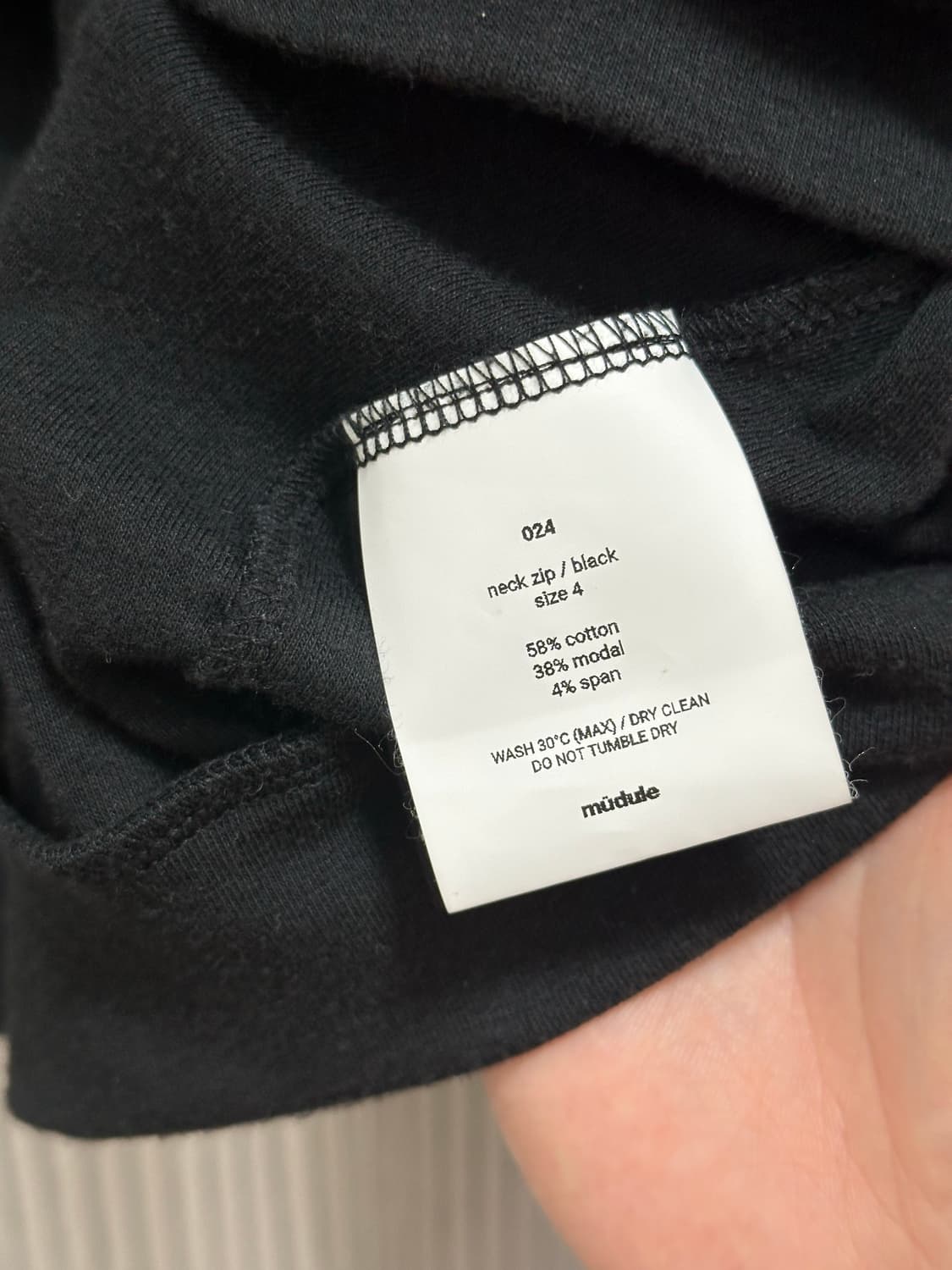 4) mudule neck zip black 상품이미지3
