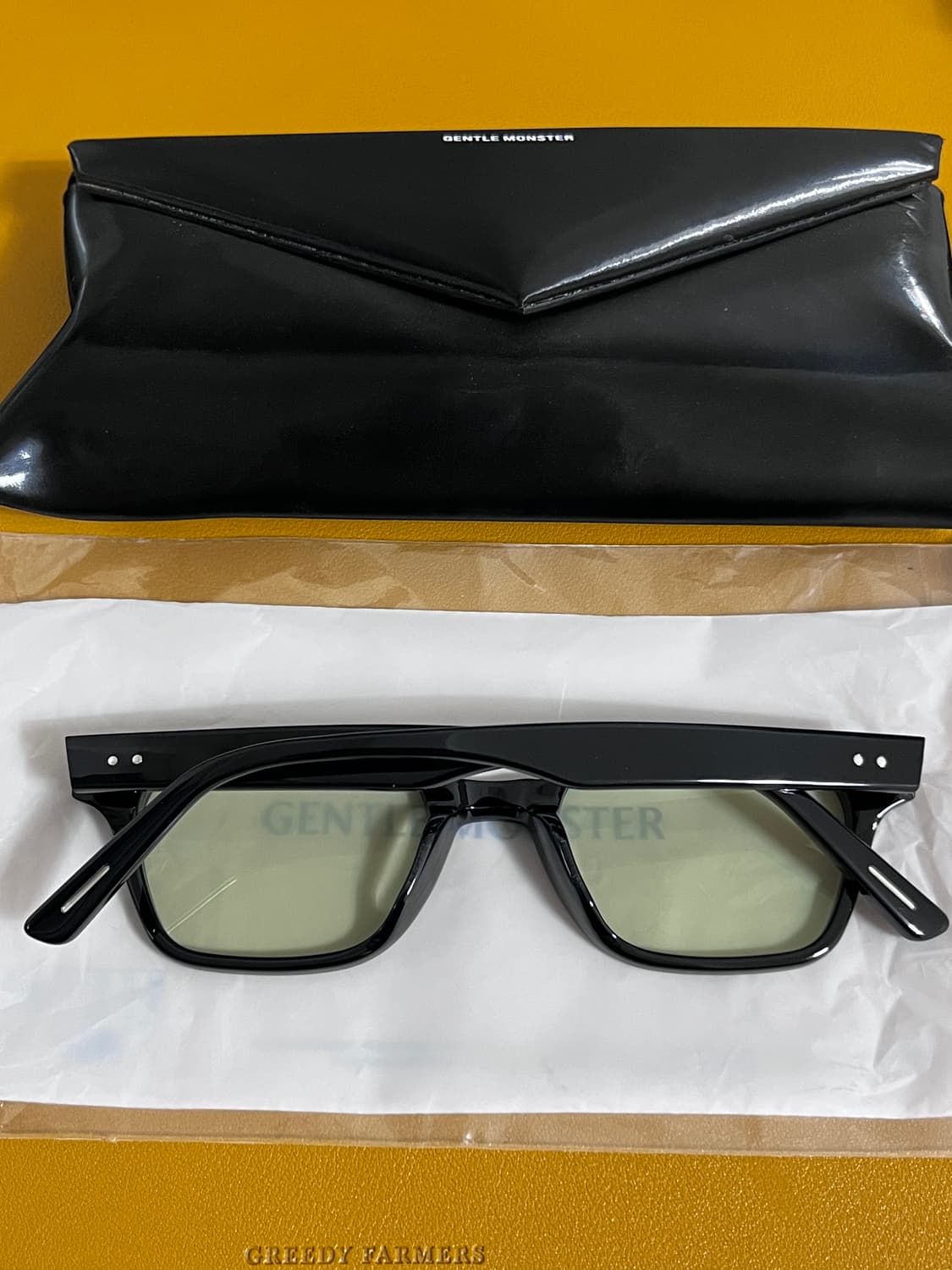 젠틀몬스터 르로이 변색렌즈 제품 싸게 팝니다. 상품이미지5