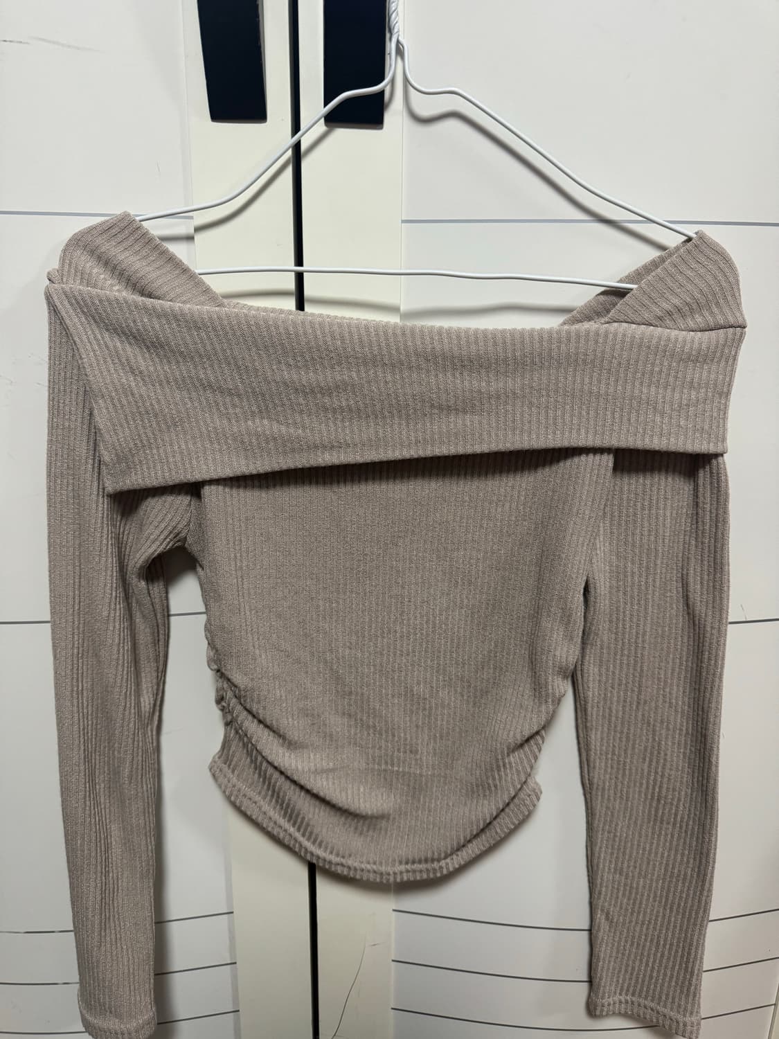 에이블리 니트 오프숄더 상품이미지2