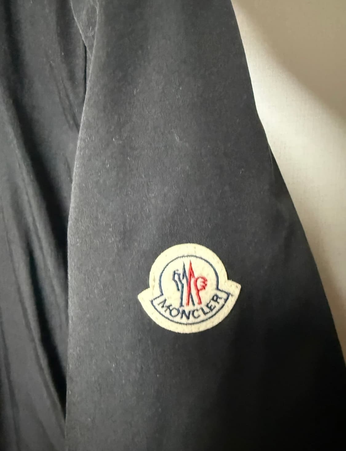 몽클레어 남성 블랙 패딩 상품이미지2