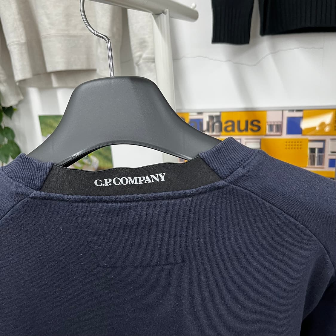 Cp컴퍼니 렌즈와펜 맨투맨 XL 상품이미지5