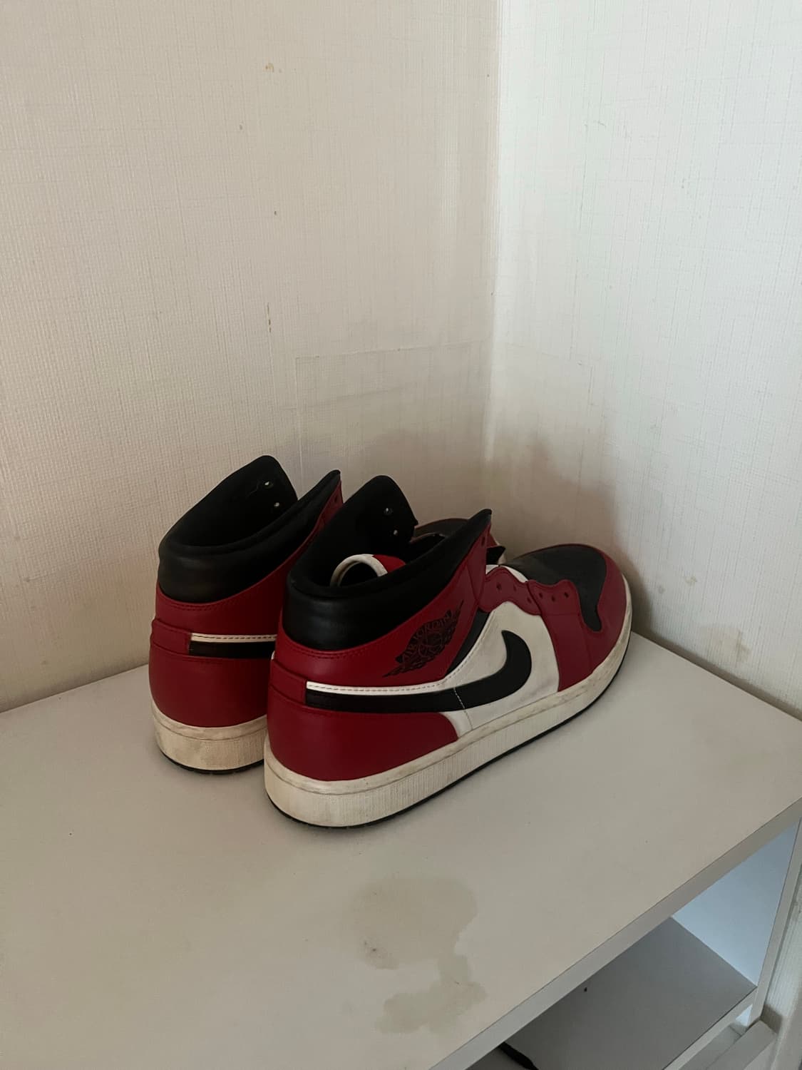 조던 1 미드 시카고 블랙토 Jordan 1 Mid 290 상품이미지3