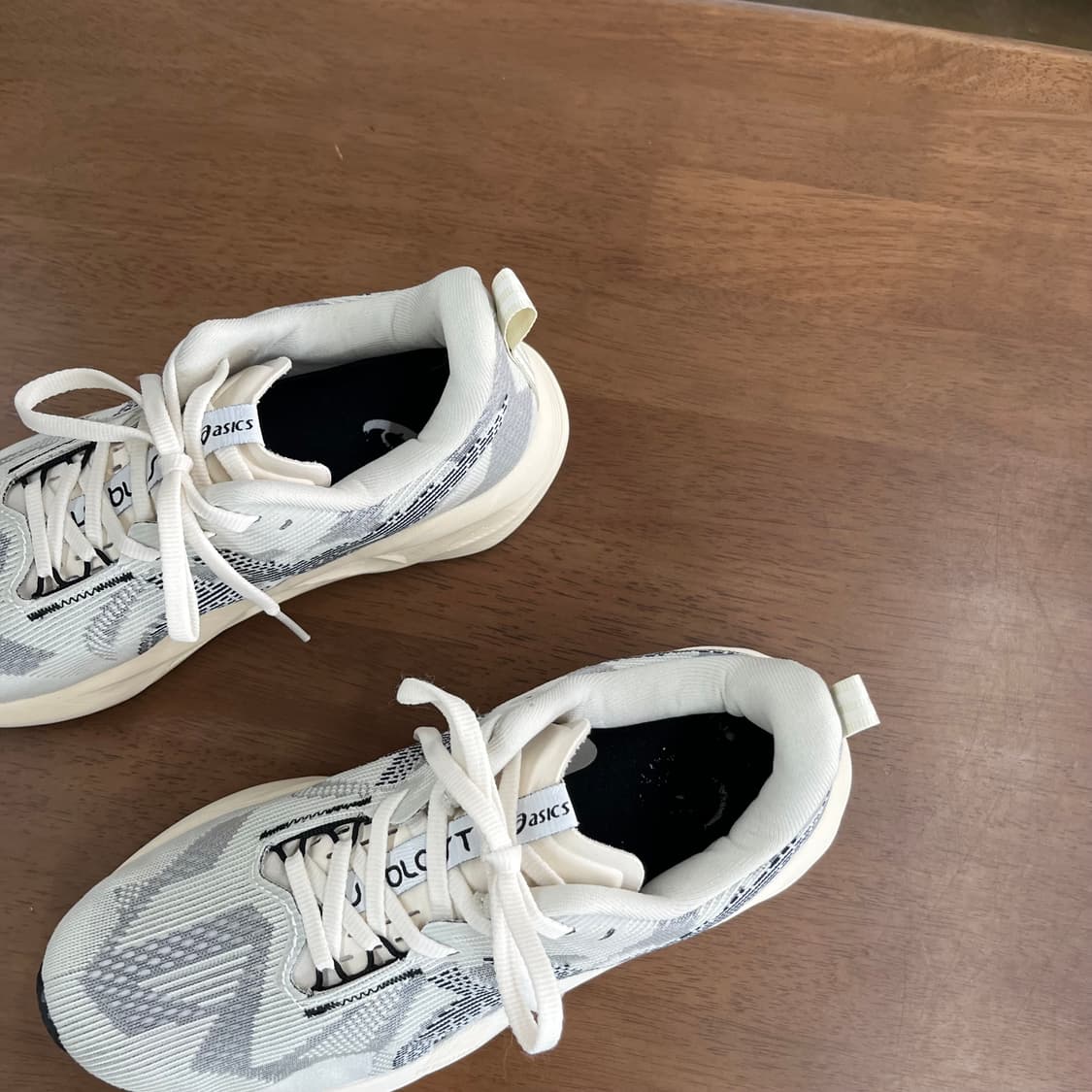 아식스 노바블라스트5 오트밀 270mm 상품이미지4