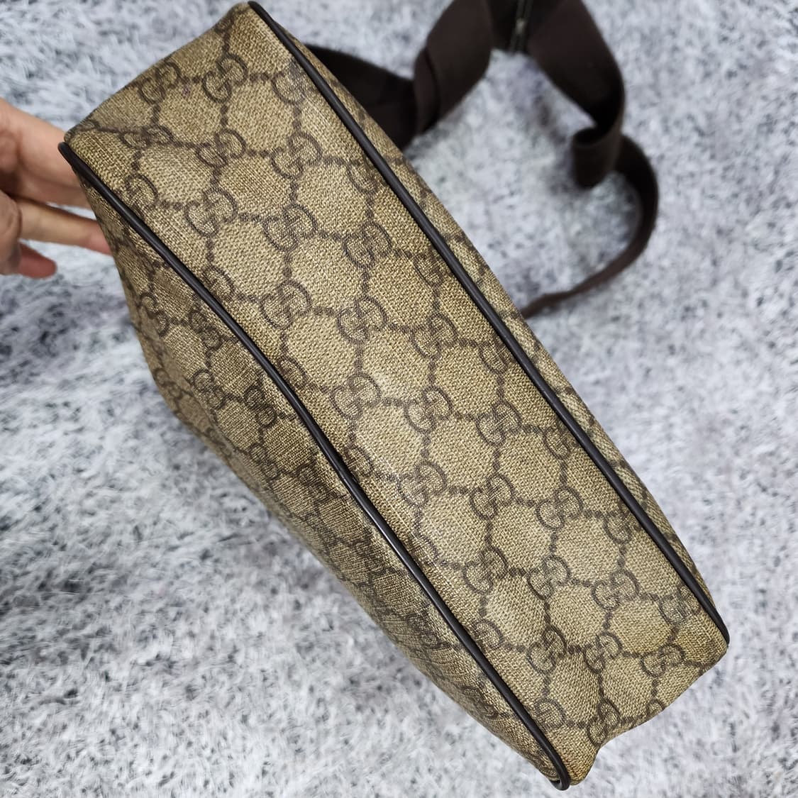 구찌 GG PVC 크로스백 상품이미지5