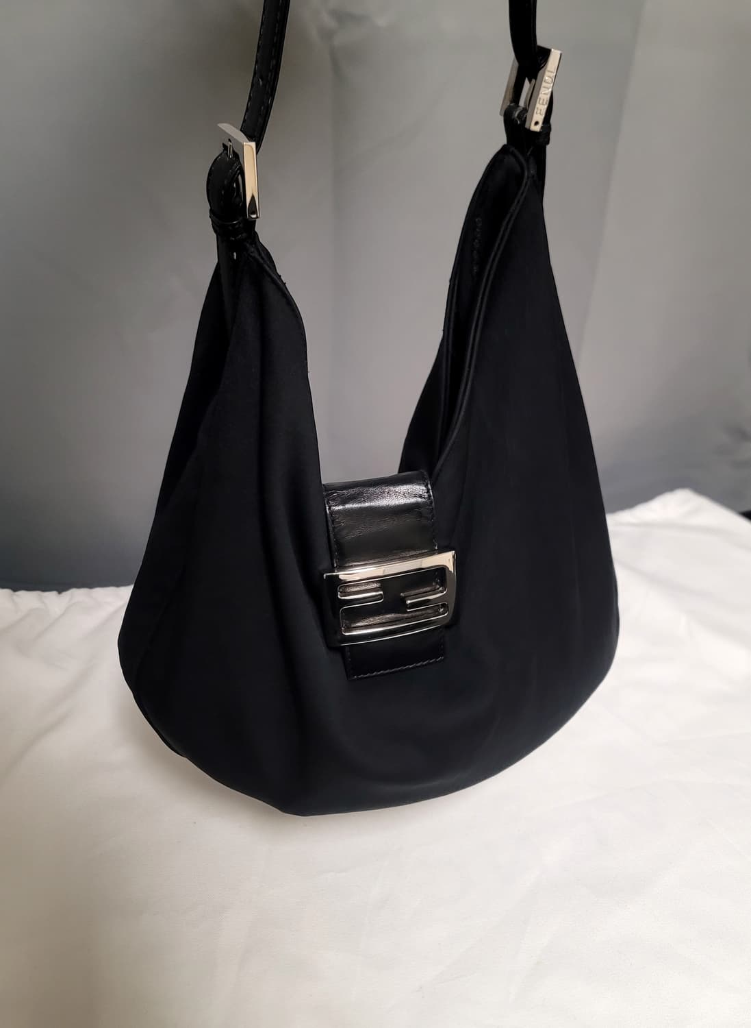 정품 펜디가방 토트백,숄더백(디올샤넬보테가루이비통구찌셀린느생로랑발렌시아가 상품이미지1