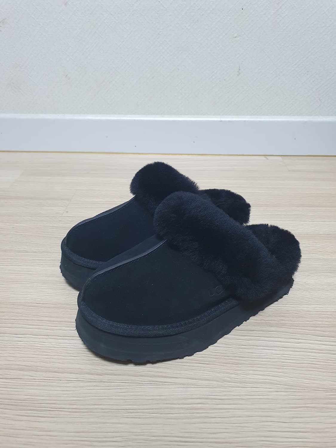 어그 디스케트 털 슬리퍼 225~230 상품이미지4