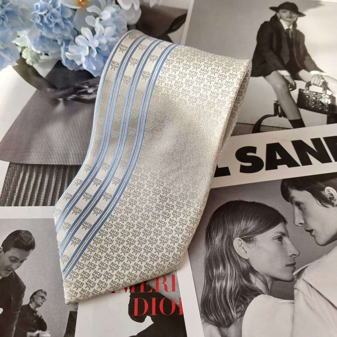 엠씨엠 실크 실버 로고 패턴 넥타이 9.3cm A+등급 A19652 상품이미지6