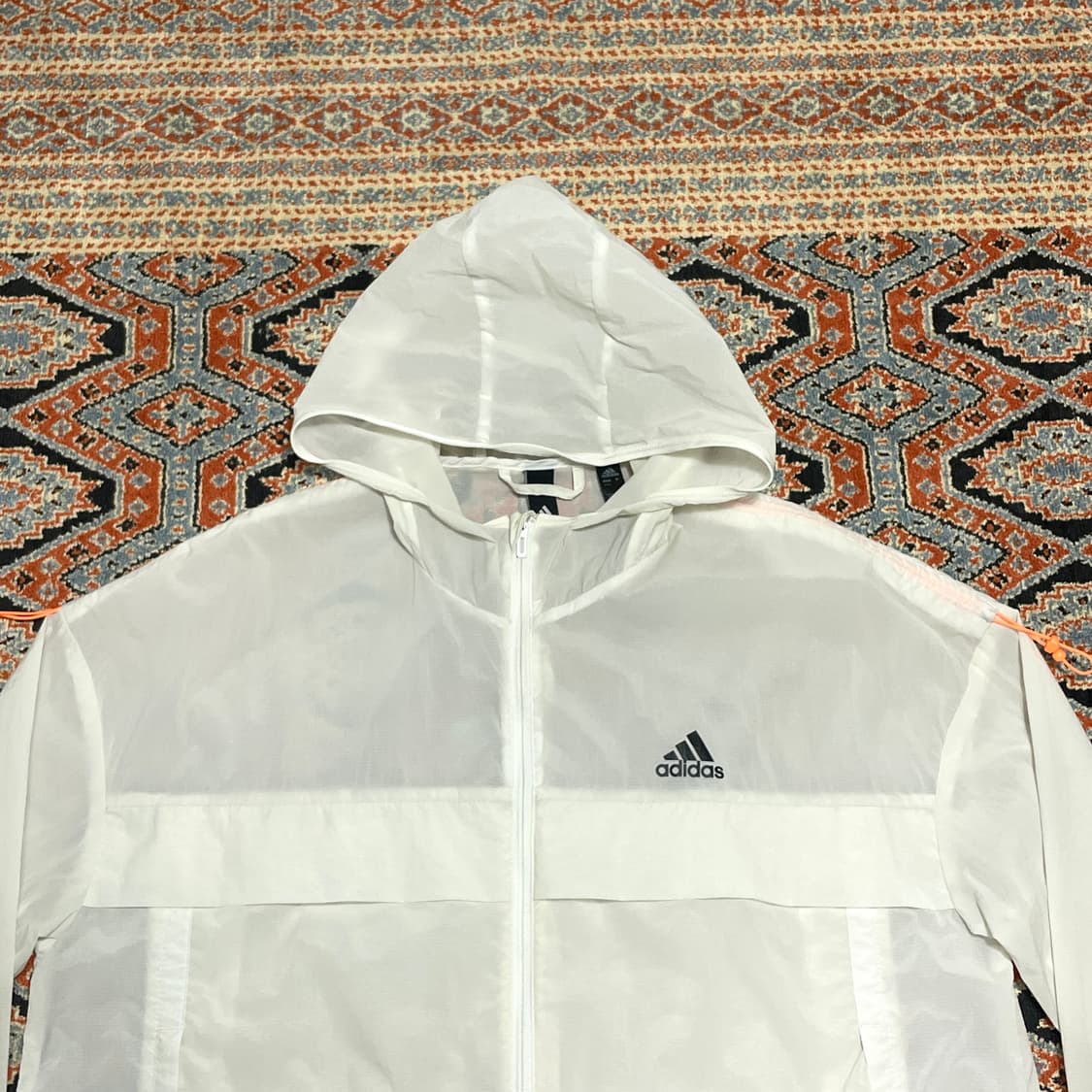 아디다스 삼각로고 화이트 경량 바람막이 점퍼 남성L 상품이미지2