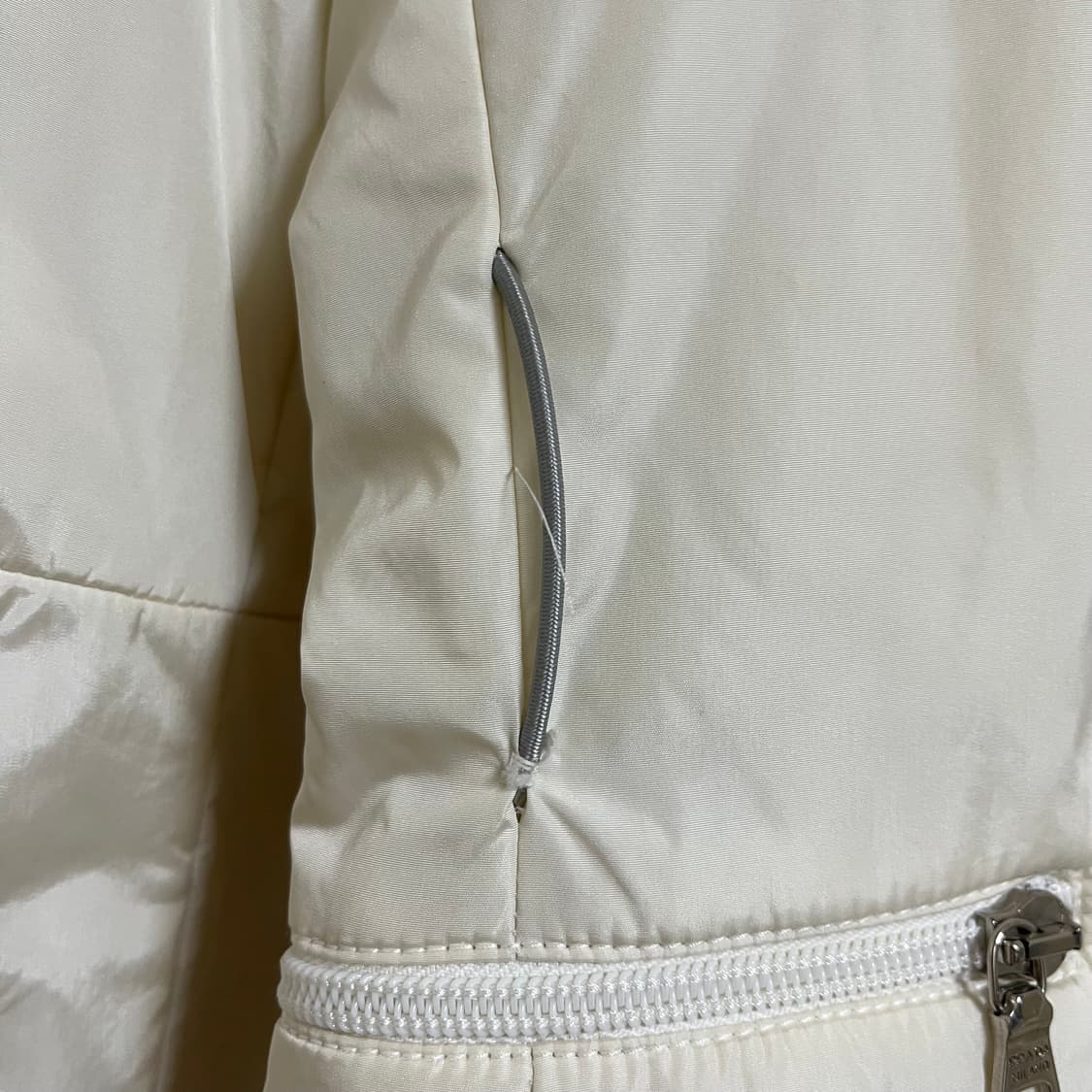 [44] 프라다스포츠 나일론 패딩 자켓  상품이미지8