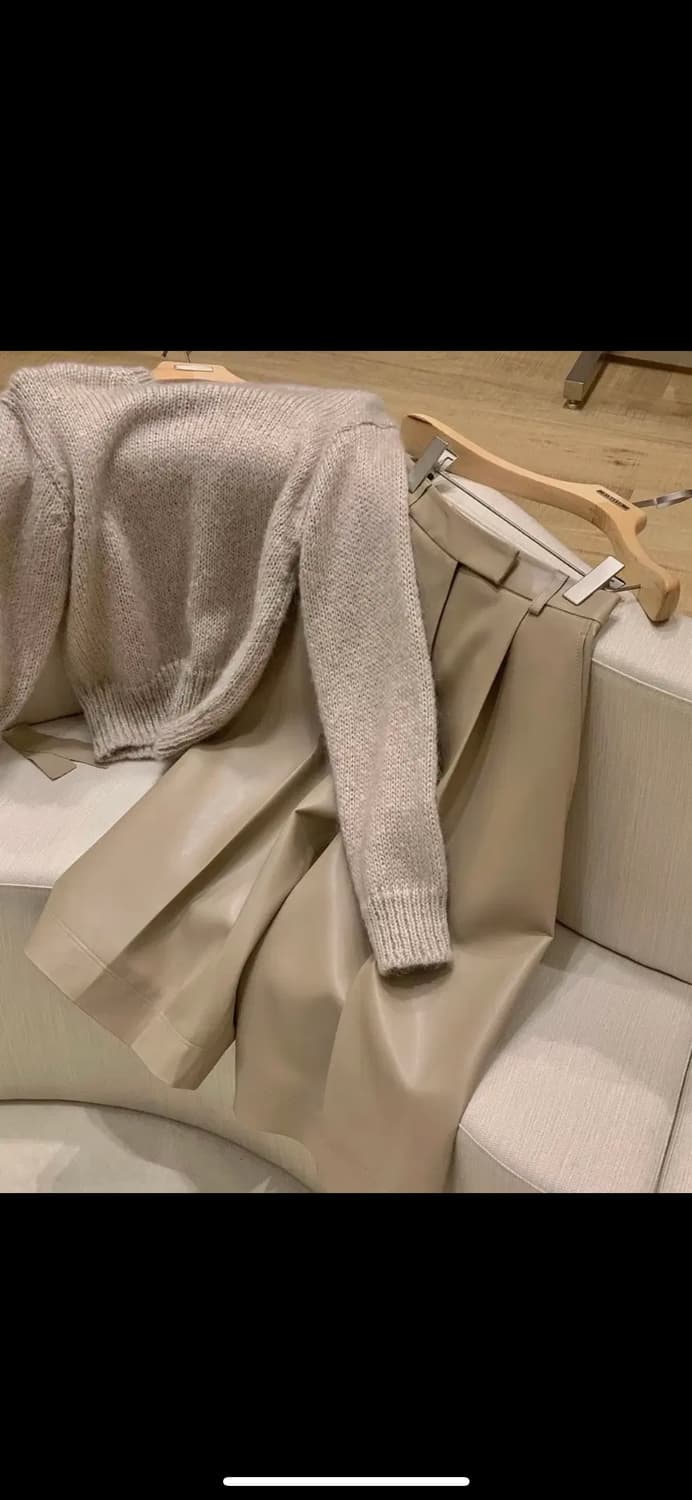 블러썸에이치컴퍼니 블러쉬 모헤어 니트 그레이 s 상품이미지2