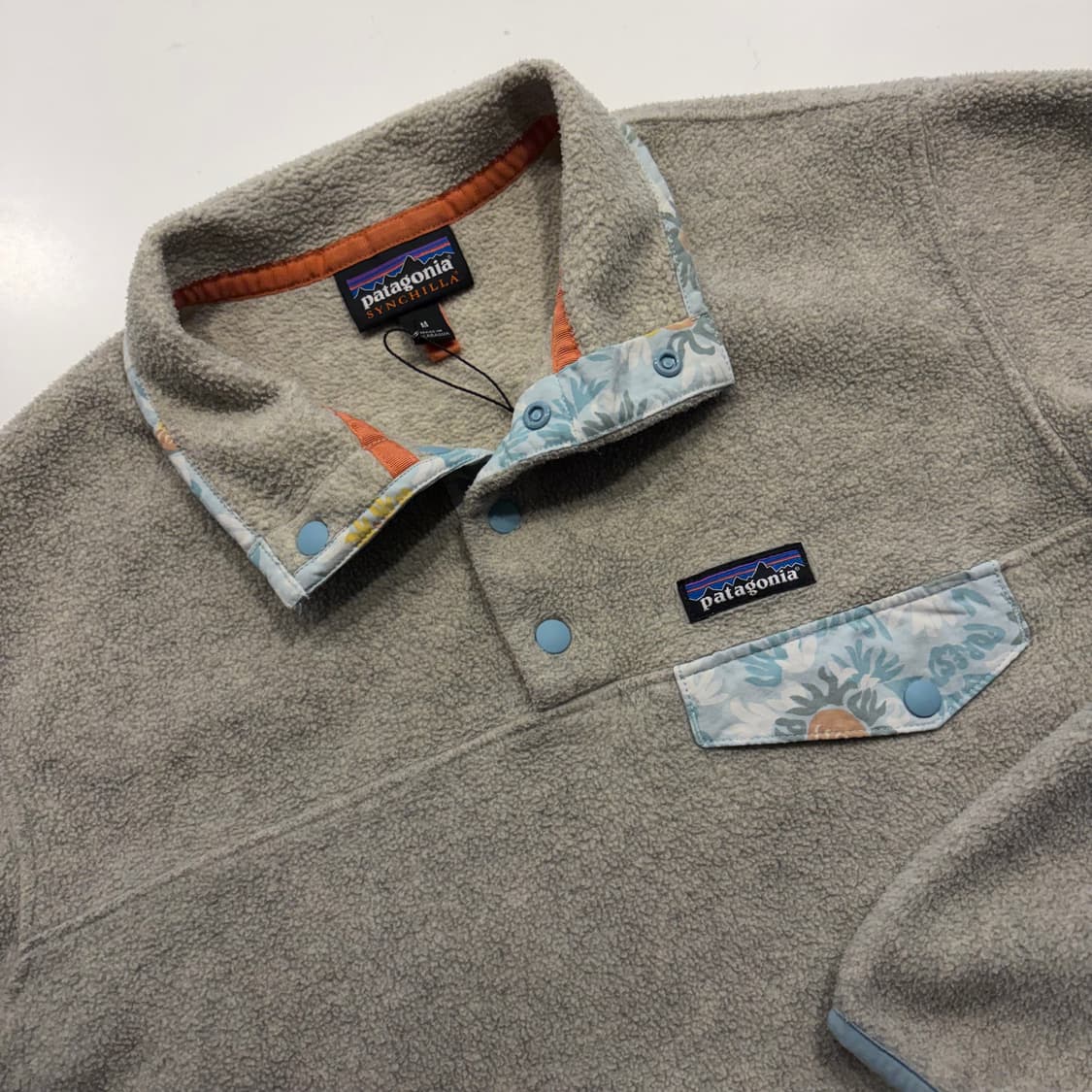 [M] 파타고니아 플라워 신칠라 플리스 풀오버 그레이 D294 상품이미지3