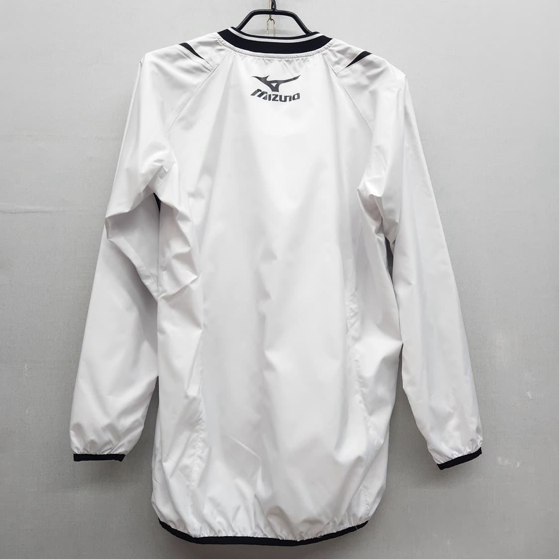 미즈노 로고 브이넥 웜업 M 상품이미지4