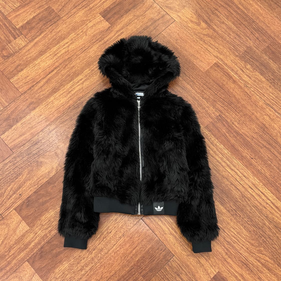 여성용 85 아디다스 블랙 퍼 후드 자켓  상품이미지1