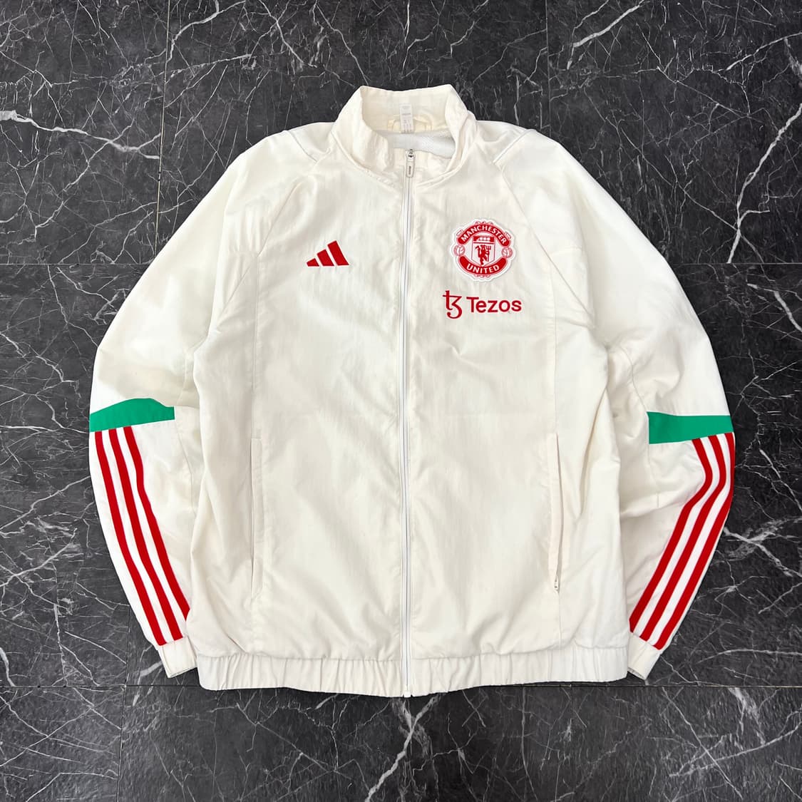아디다스 맨체스터 유나이티드 23-24 티로 프레젠테이션 자켓 상품이미지1