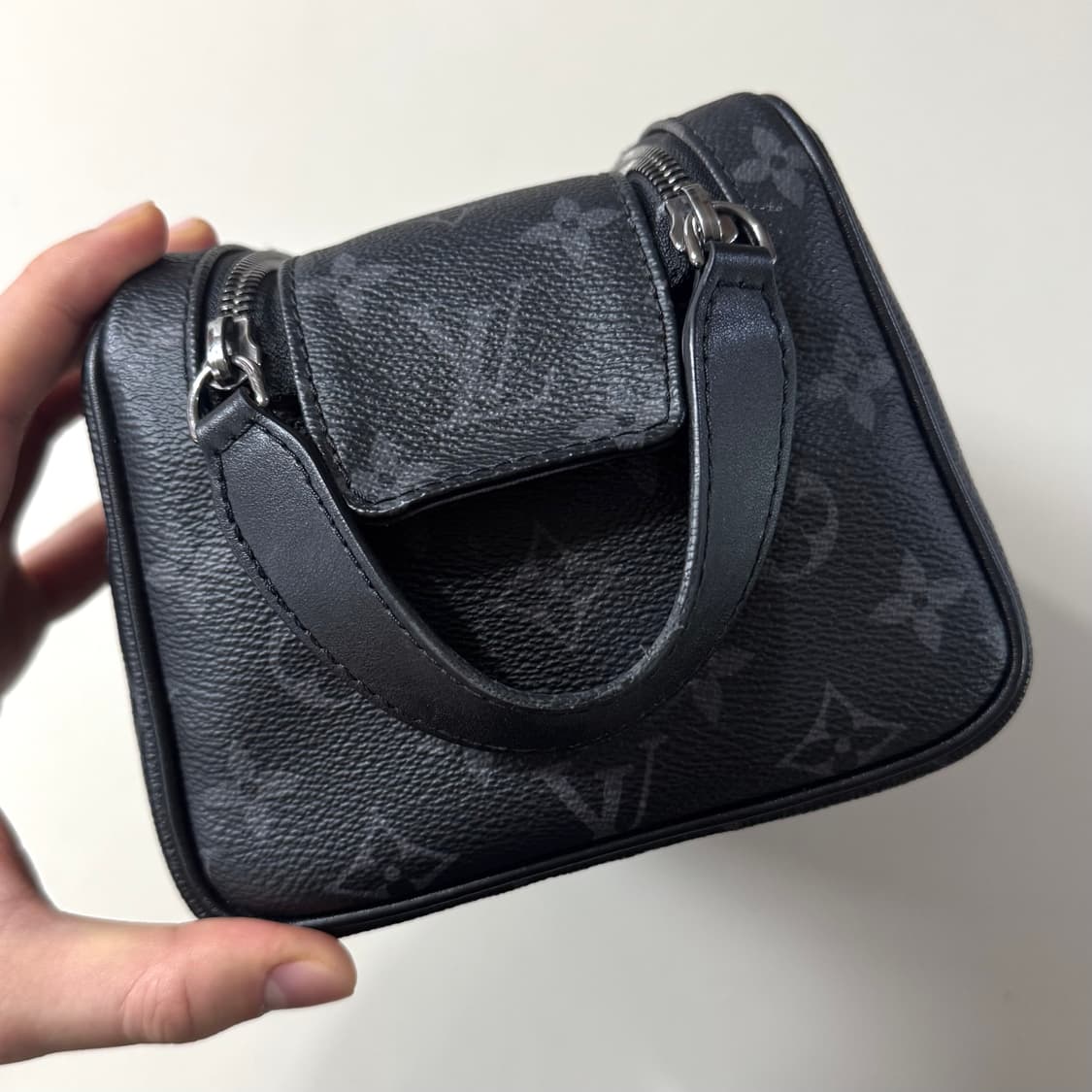 [백화점판/당일출고]루이비통 이클립스 돕키트 클러치 상품이미지5