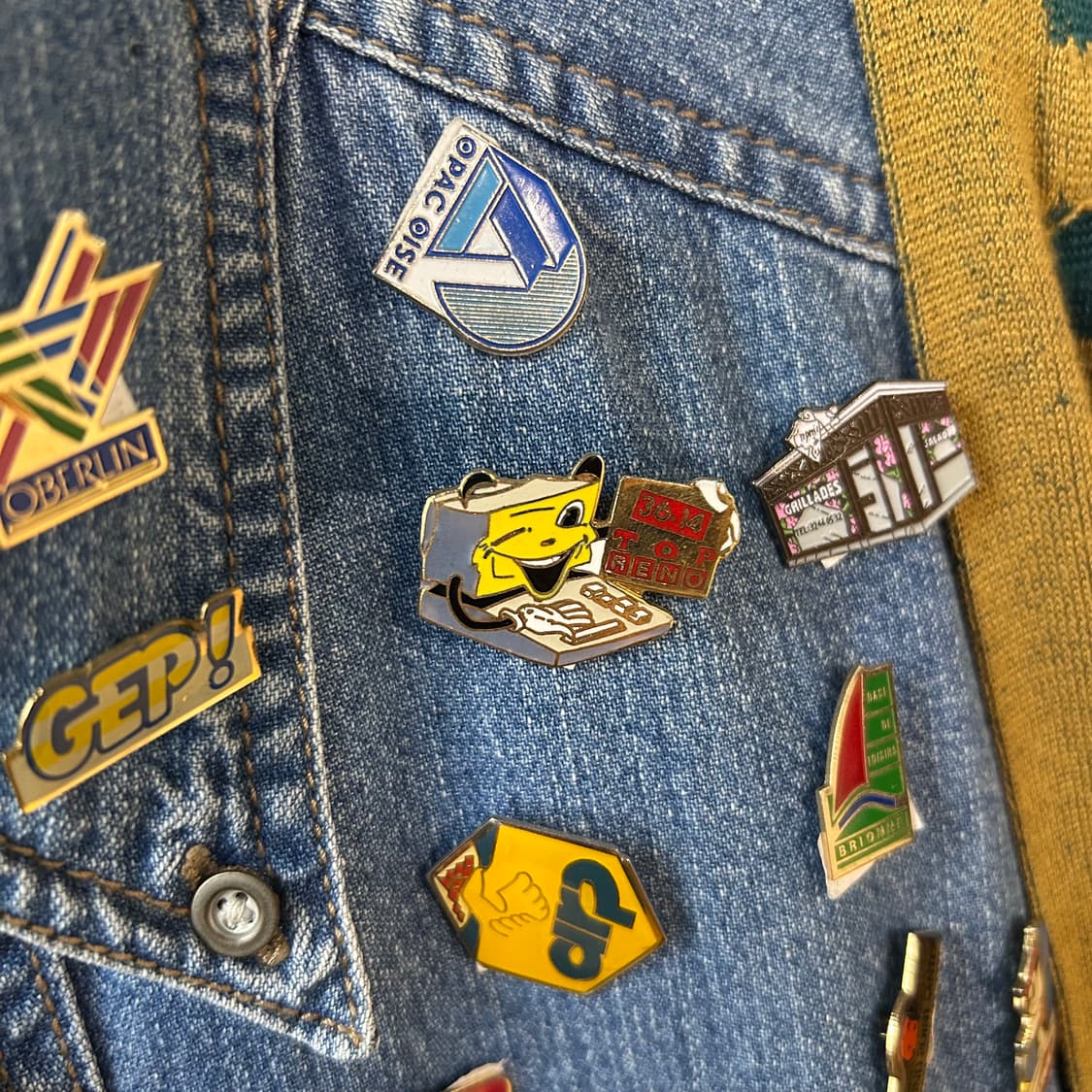 ⭐️One&Only⭐️ Vintage Pin Badges 상품이미지2