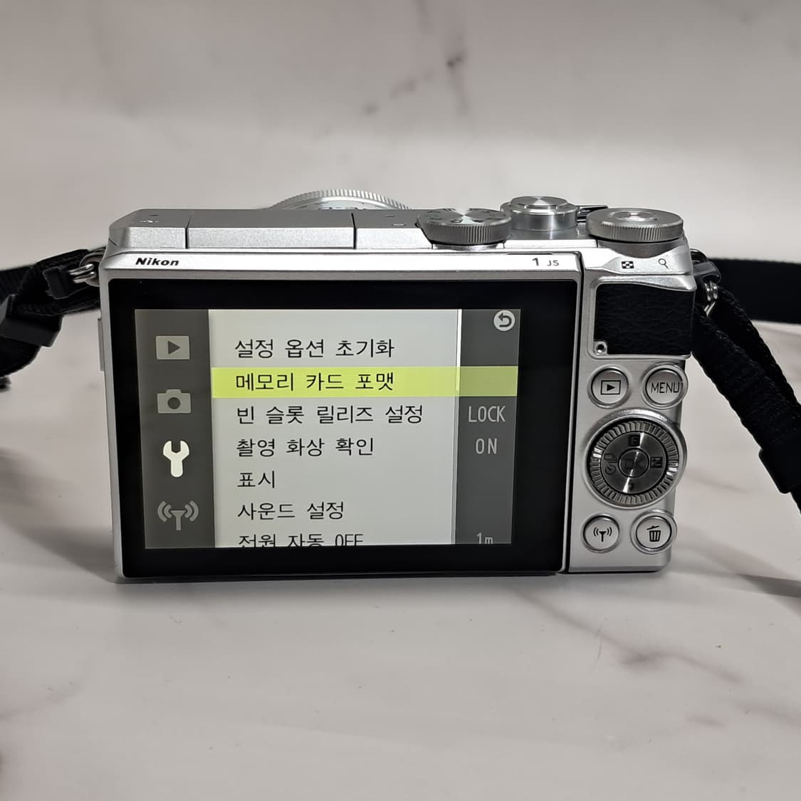 블핑지수&셀카) Nikon1 J5 미러리스 디카 / 렌즈 상품이미지8