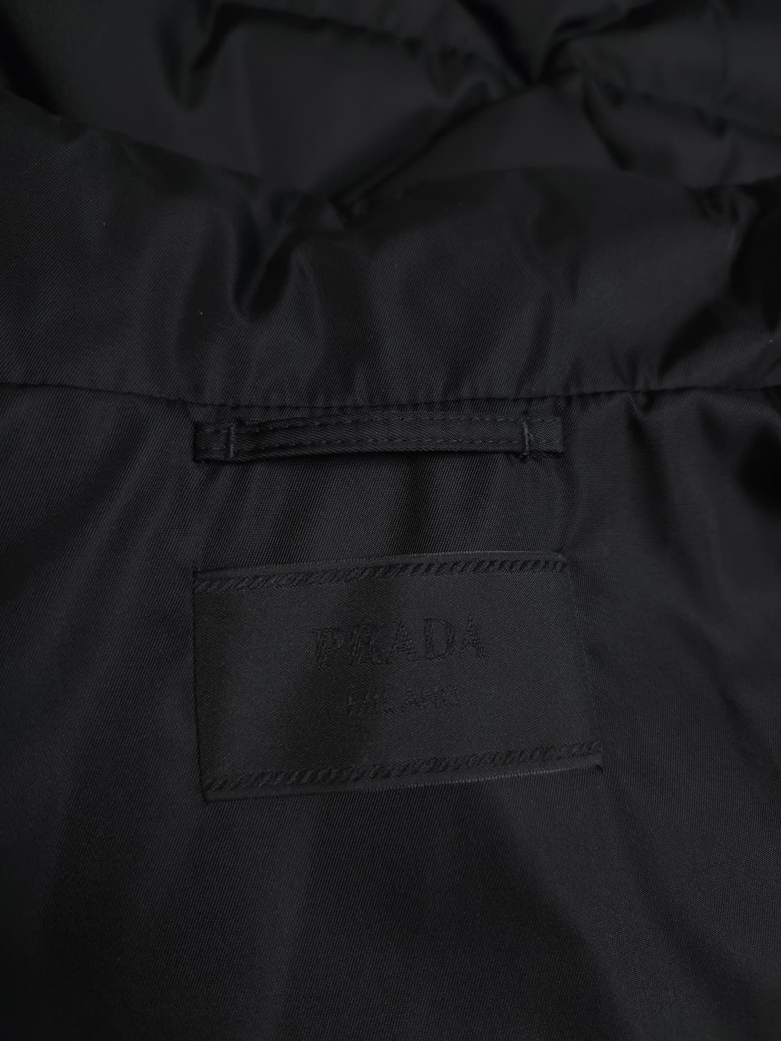 [XL] 프라다 리나일론 퀄팅 패딩 블랙(SGB803) 상품이미지7