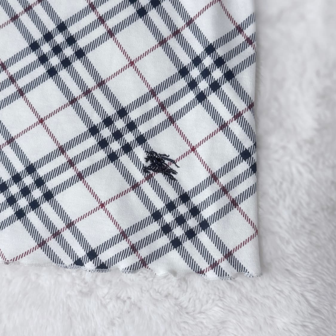 Burberry 블루라벨 노바체크 리본 블라우스 ≽^•⩊•^≼ 상품이미지3