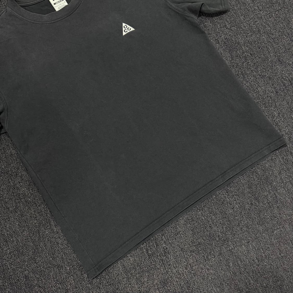 나이키 ACG 자수로고 루즈핏 반팔티  상품이미지3