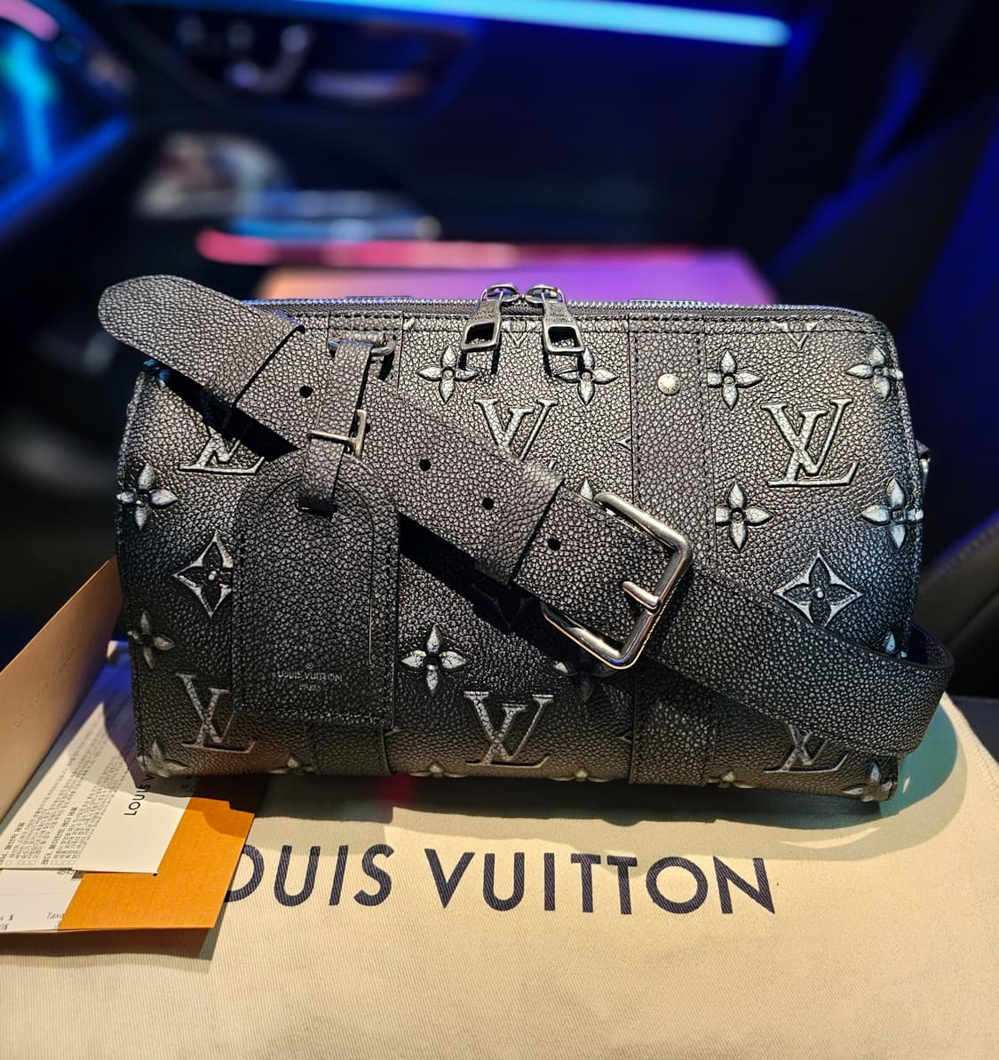 루이비통 버질아블로 토리옹 돌무늬 입체 시티키폴 (새상품) 상품이미지2