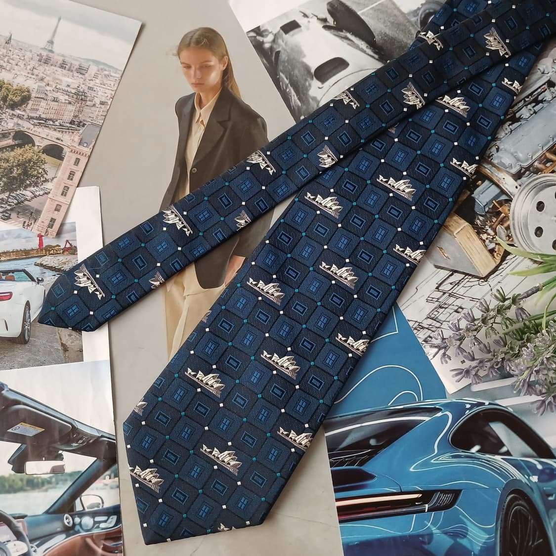 프리빌리지 네이비 오페라 하우스 넥타이 9.6cm A+등급 K19185
 상품이미지2